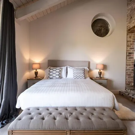 Luxurious Bellingham Castle Vila Castlebellingham